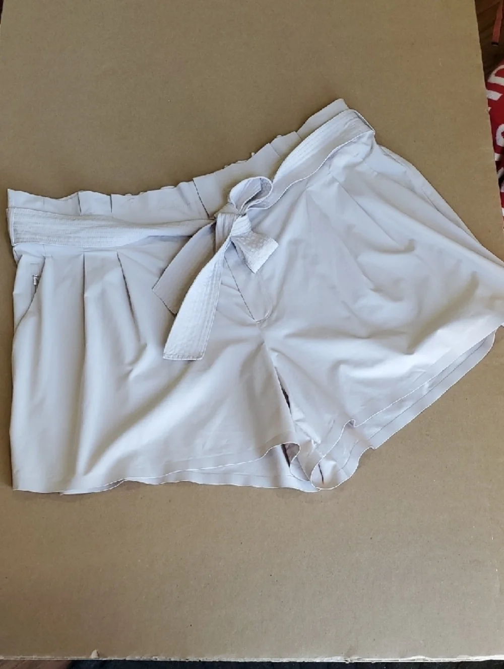 Athleta Skyline  High-Waist Paperbag Tie Shorts in Light Tan Size 22